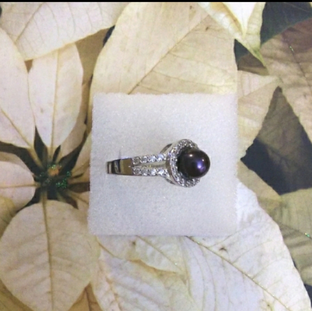 Black Pearl Halo Ring - Picture 5 of 7